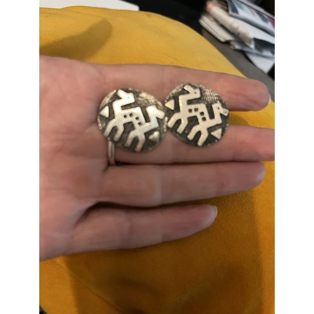 Vintage MCM  1960’s Old 900 Silver Ecuador Carved Etched Llama Cufflinks Men’s